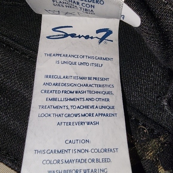 Seven7 Black Super Soft Stretch Rolled Cuff Sunset Bermuda Shorts Size 4 - Picture 11 of 11